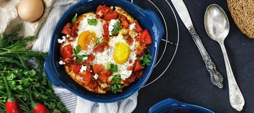 HUEVOS EN CAZUELA CON PAVO Y VERDURAS CON THERMOMIX