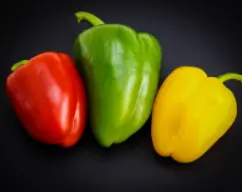 Step <p>Pon los pimientos en el vaso y trocea 5 seg/vel 4.</p> illustration