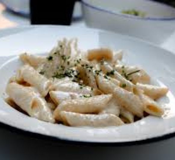 PASTA A LA CREMA DE QUESO Y AVELLANAS para dos CON Thermomix®