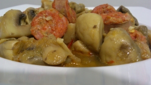 Chámpiñones con Chorizo